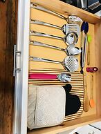 Boston Lodge and Suites