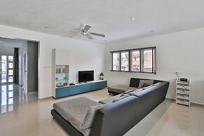 Luxury Villa With Pool in Jan Thiel