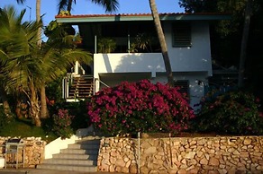 Luxury 3 bedroom Villa at Water's Edge