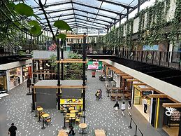 Stylish Waterfront Apt in Rhodes