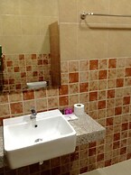 BC guesthouse Si Phraya