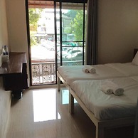 BC guesthouse Si Phraya