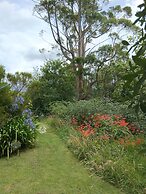 Purple Hen Country Lodge
