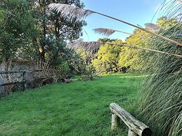 Purple Hen Country Lodge