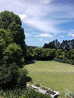 Purple Hen Country Lodge