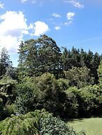 Purple Hen Country Lodge