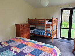 Purple Hen Country Lodge