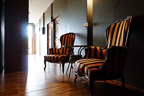 Bloom Cafe & Hostel Lipe