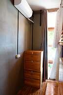 Bloom Cafe & Hostel Lipe