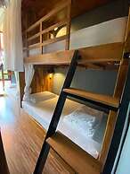 Bloom Cafe & Hostel Lipe