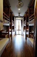 Bloom Cafe & Hostel Lipe