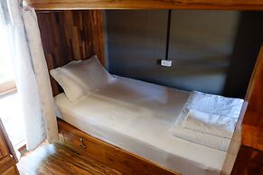 Bloom Cafe & Hostel Lipe