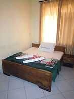 Ideal Hotel