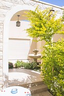Sawsana's Suites