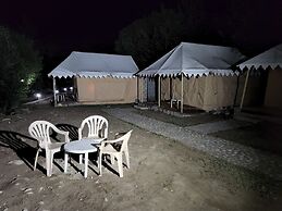 Royal Deluxe Camp