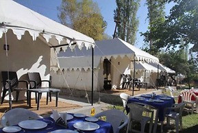 Royal Deluxe Camp