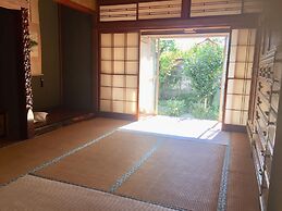 Guest House Face to Face