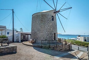 The Windmill Adamas Sea View