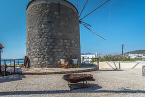 The Windmill Adamas Sea View