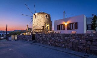 The Windmill Adamas Sea View