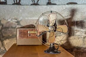 The Windmill Adamas Sea View