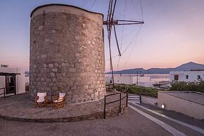 The Windmill Adamas Sea View