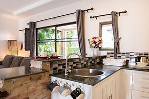 Tananza Resort and Homestay Phuket