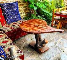 Birgi Hotel Saliha Hanim Tas Konak