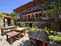 Birgi Hotel Saliha Hanim Tas Konak