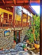 Birgi Hotel Saliha Hanim Tas Konak