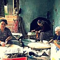 Birgi Hotel Saliha Hanim Tas Konak