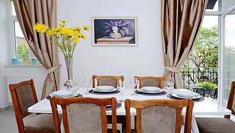 Flowers City Center Apartments