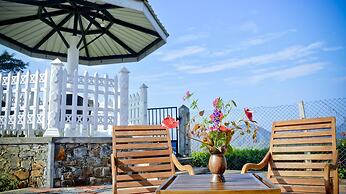 Cool Mount Resort