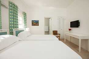 Wag Water Villa, Ocho Rios 3BR