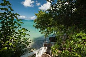 Wag Water Villa, Ocho Rios 3BR