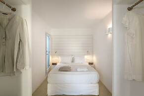 Seven Santa Maria Paros Boutique Hotel