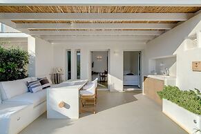 Seven Santa Maria Paros Boutique Hotel