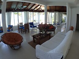 Siesta - Runaway Bay 5BR