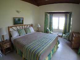 Siesta - Runaway Bay 5BR