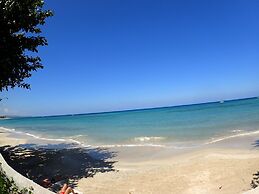 Siesta - Runaway Bay 5BR