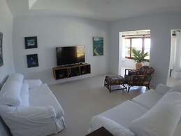 Siesta - Runaway Bay 5BR