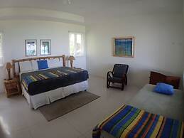 Siesta - Runaway Bay 5BR