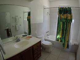 Siesta - Runaway Bay 5BR