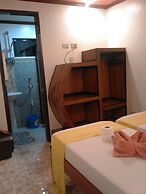 Vali-Joe Travel Lodge