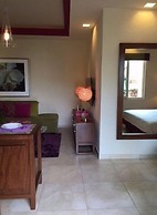 ROMANTIC ZONE V177 STUDIO