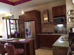 ROMANTIC ZONE V177 STUDIO