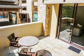 Temple 220 Newly Refurbished Studio