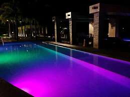 Beach Condos Pico De Loro Hamilo Coast