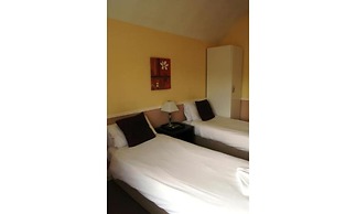 The Admiral Cunningham Hotel