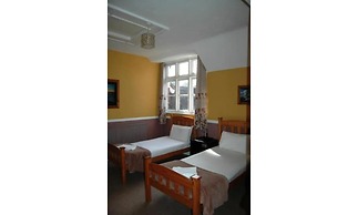 The Admiral Cunningham Hotel